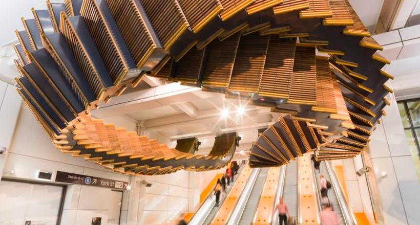 У сіднейському метро архітектор створив приголомшливу інсталяцію з старого ескалатора 