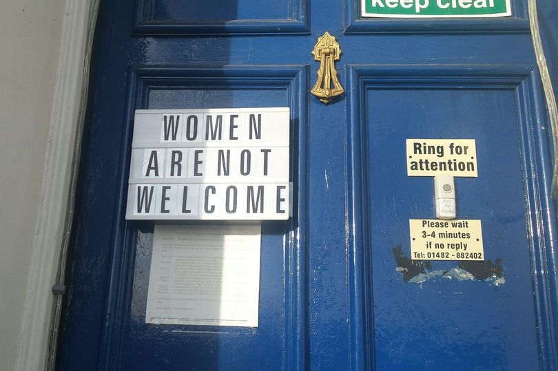 У Великобританії з'явився готель, де «жінкам не раді»