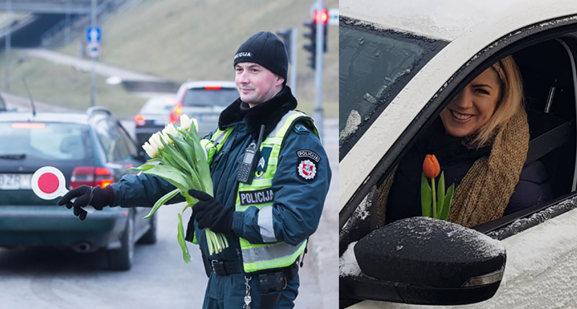 Як литовські поліцейські вітали жінок з міжнародним жіночим днем 