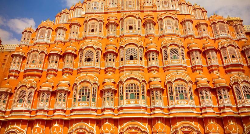 Палац Вітрів в Індії: гарем махараджі, в якому 950 вікон і немає жодної сходи