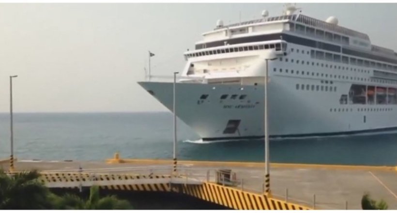 Відео: Круїзний лайнер зніс пірс в Гондурасі