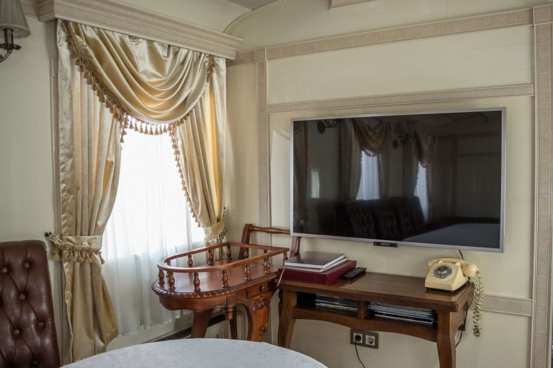 Казахи перетворили залізничний вагон в шикарний VIP-готель