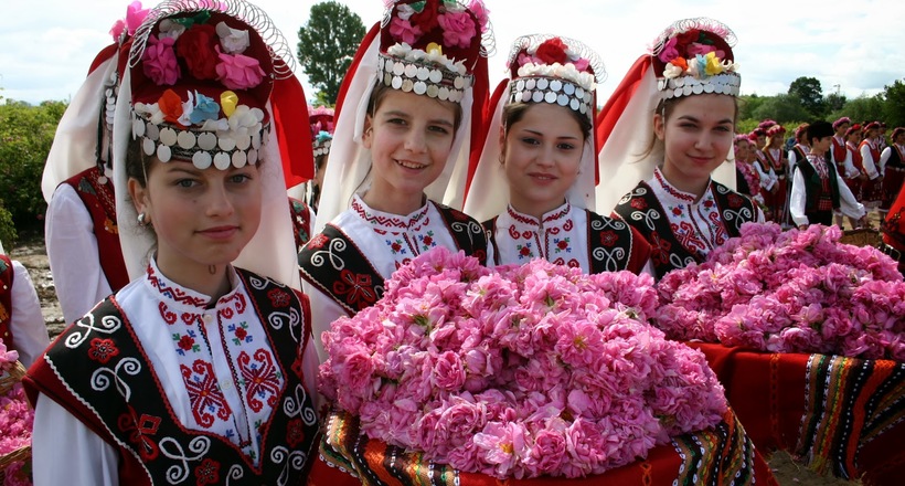Долина троянд у Болгарії: як отримують дорогоцінний рожеве масло