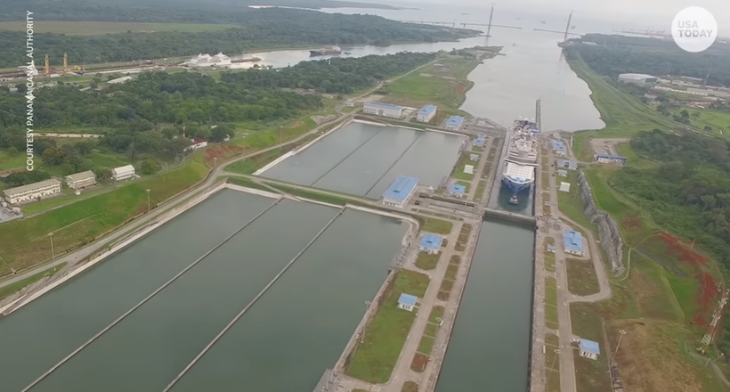 Відео: Як найбільший круїзний лайнер входить в Панамський канал