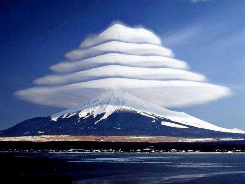 Краса на грані фантастики: де можна побачити лінзовідние хмари