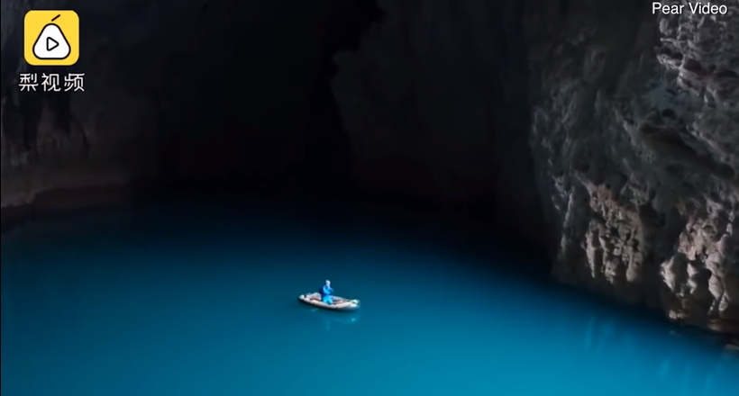 Запаморочливої краси відео найбільшою у світі печери 