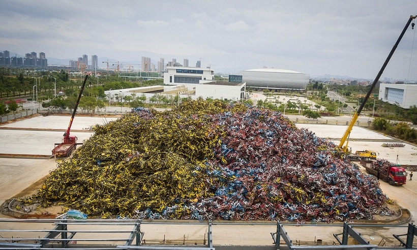 Як з'являються гігантські кладовища велосипедів в Китаї