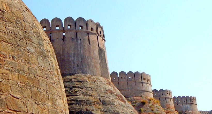 Гірські форти Індії — велика оборонна система царства раджпутів