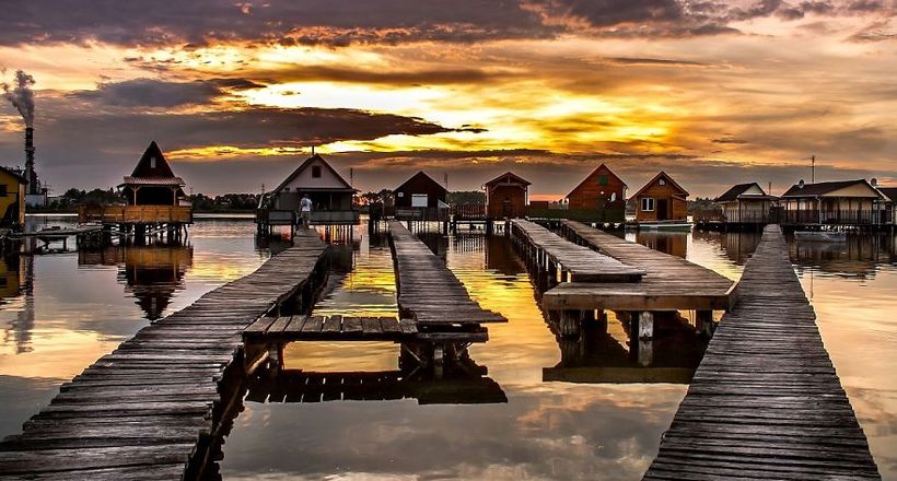  Угорські «Мальдіви»: плавучі будиночки озера Бокоди 