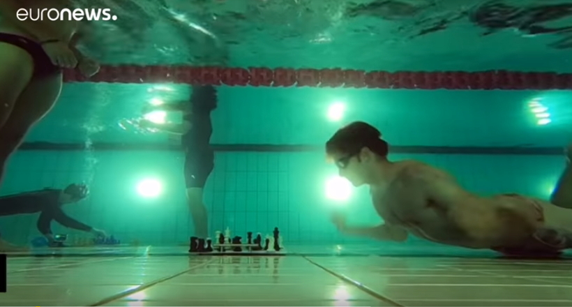 Відео: Дайвери-шахісти — як проходить чемпіонат з підводним шахів