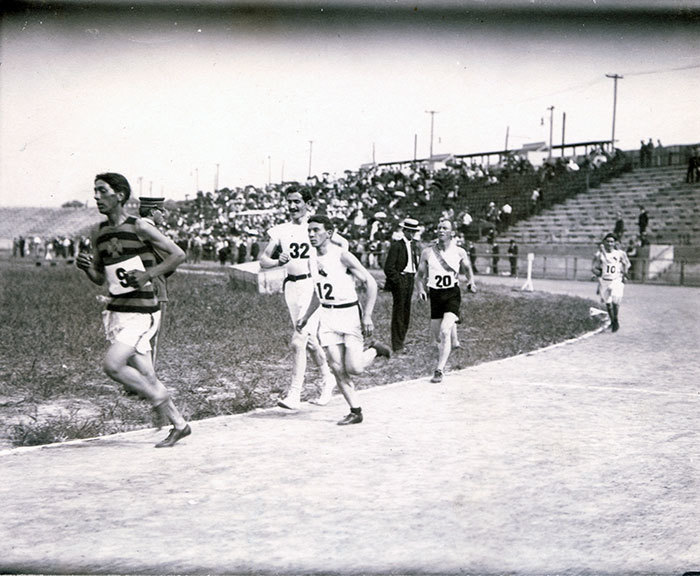 Олімпійський марафон 1904 року — найважчий і смертельно небезпечний в історії