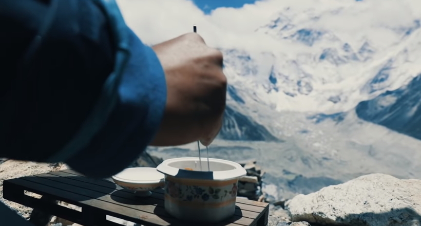 Відео: 5585 метрів над рівнем моря — найбільший висотний ресторан на планеті