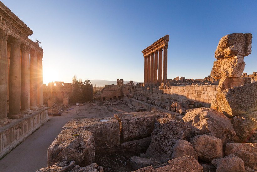 Стародавній Баальбек в Лівані, храми якого вражають своїми розмірами 
