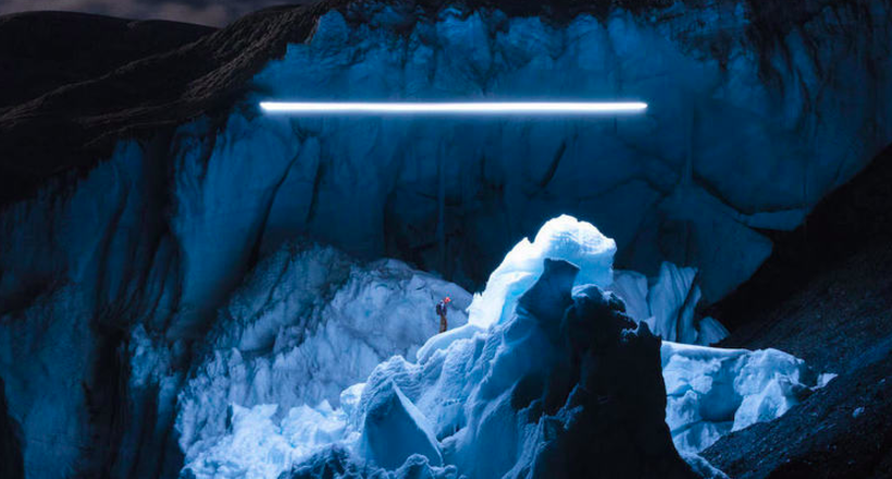Захоплююча краса льодовиків, знятих дрона в нічний час 