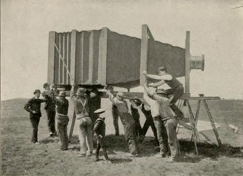 Як у 1900 році створили найбільшу фотокамеру в світі, щоб зняти лише один поїзд