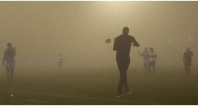 Відео: Сильна піщана буря перервала футбольний матч в Саудівській Аравії