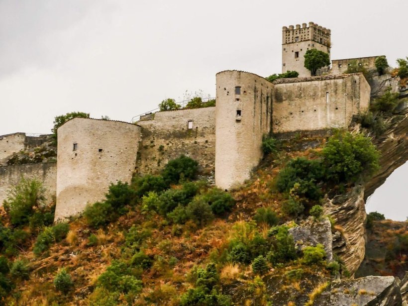 В Італії можна орендувати середньовічний замок за 90 євро на добу