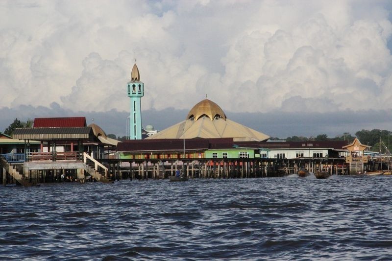 Найдивовижніше поселення Брунею: села на воді Кампонг-Айер