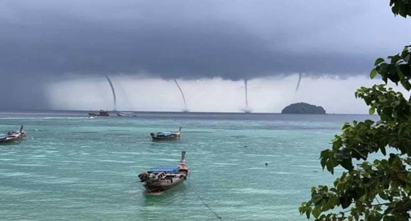 Відео: Відразу чотири водяних смерчу сфотографували біля узбережжя Таїланду 