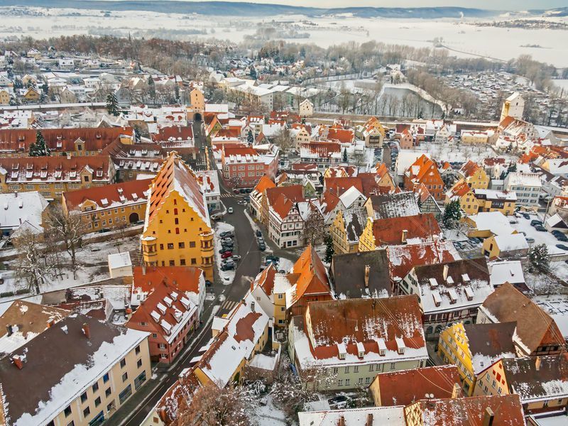 Nördlingen — середньовічне містечко в Німеччині, який побудували з алмазів