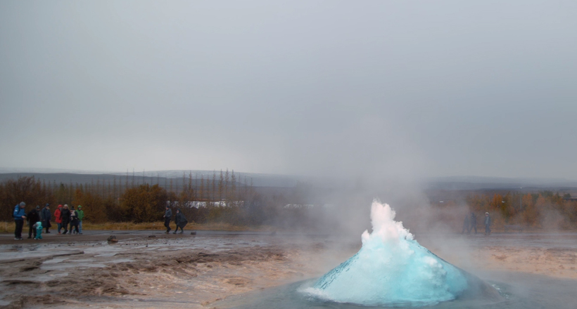 Відео: Люди сфотографували ісландська гейзер в сповільненій зйомці