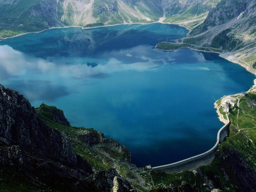 72 мільйони на день: навіщо в альпійському озері Топлиц затопили стільки грошей 