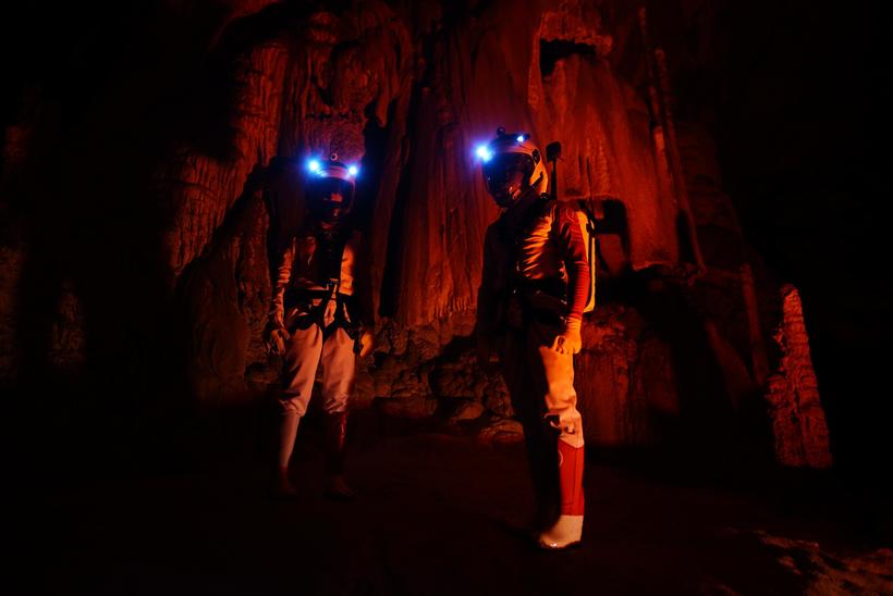 Пожити в космосі, не відлітаючи з Землі: у печерах Іспанії відтворили життя на Марсі