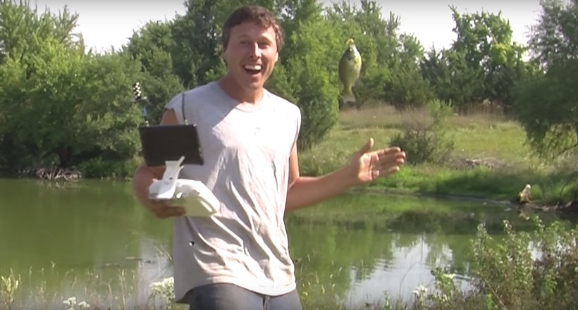 Відео: Сучасна рибалка — люди ловлять рибу дроном