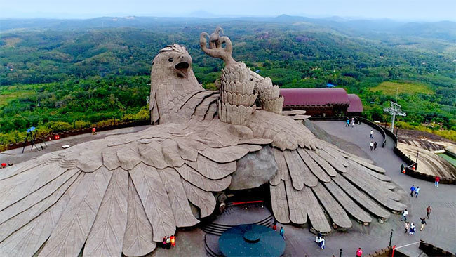 Найбільша скульптура птиці в світі: нова епічна пам'ятка Індії