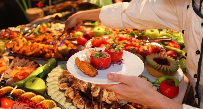 Турецькі готелі зменшать розміри тарілок, щоб боротися з харчовими відходами