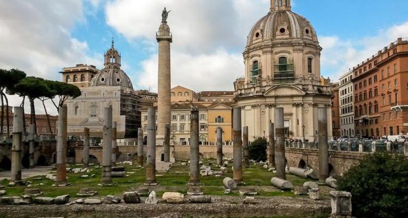 Землетрус в Римі: камера зафіксувала, як трясеться автодорога