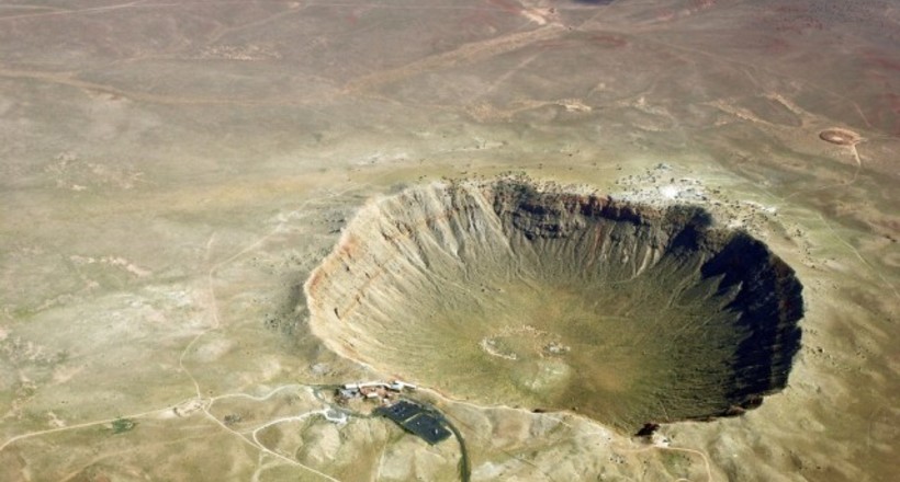 Відео: 15 найбільших кратерів за всю історію, що з'явилися після падіння астероїдів