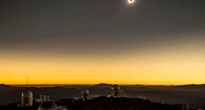 Фото дня: сонячне затемнення в Чилі