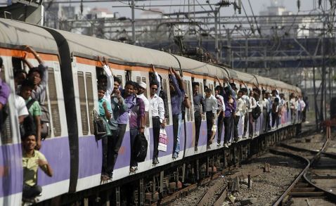 Індійська залізниця — перевантажений гігант в дії