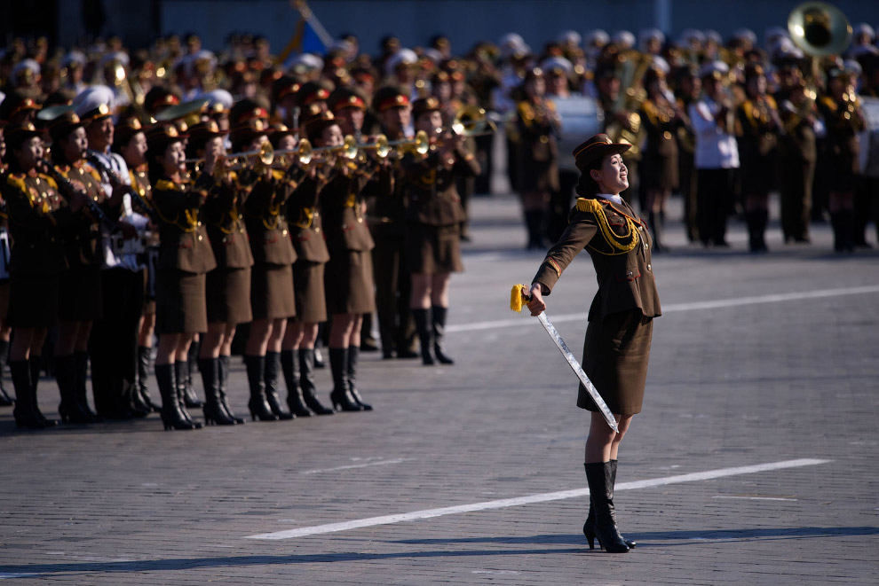 Блог - 20 приголомшливих знімків грандіозного параду в Північній Кореї 20 приголомшливих знімків грандіозного параду в Північній Кореї