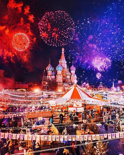 17 нереально красивих знімків, на яких різдвяна Москва схожа на казку