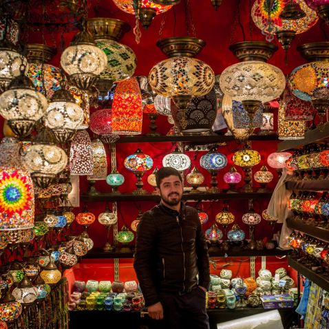 Гранд базар у Стамбулі — найстаріший ринок світу