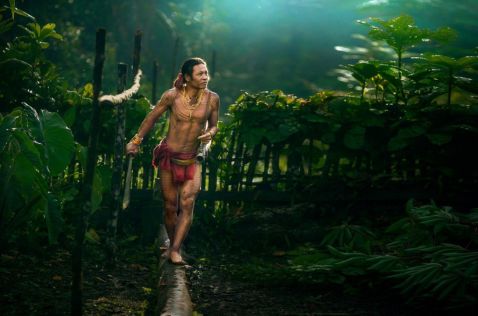 Як живе індонезійське плем'я, до якого досі не дійшла цивілізація