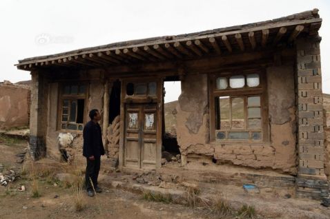 Китаєць на протязі 10 років живе один в покинутій селі