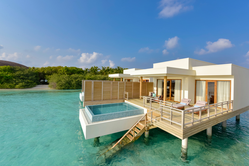 Новітній острівний курорт Dhigali Maldives відкрився 1 червня 2017 року