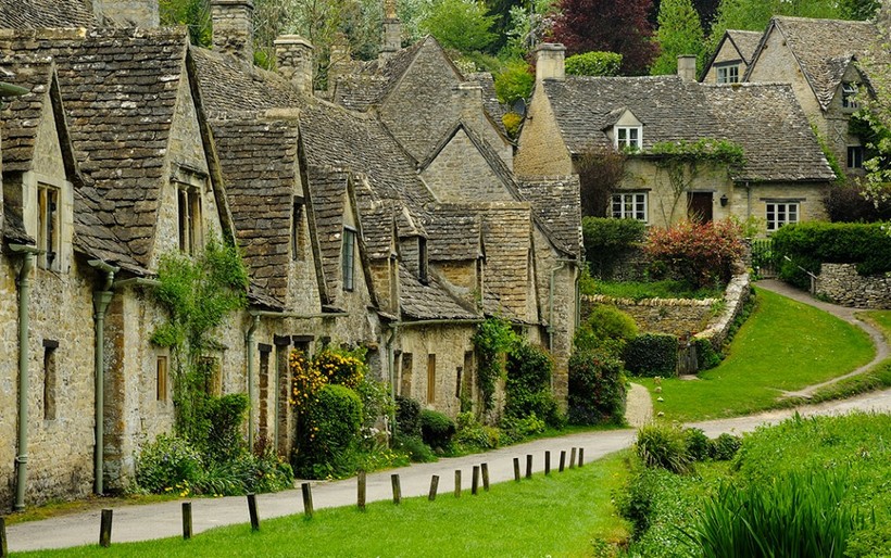 Байбери — сама чарівна село Англії, яку тут навіть зображують на паспортах
