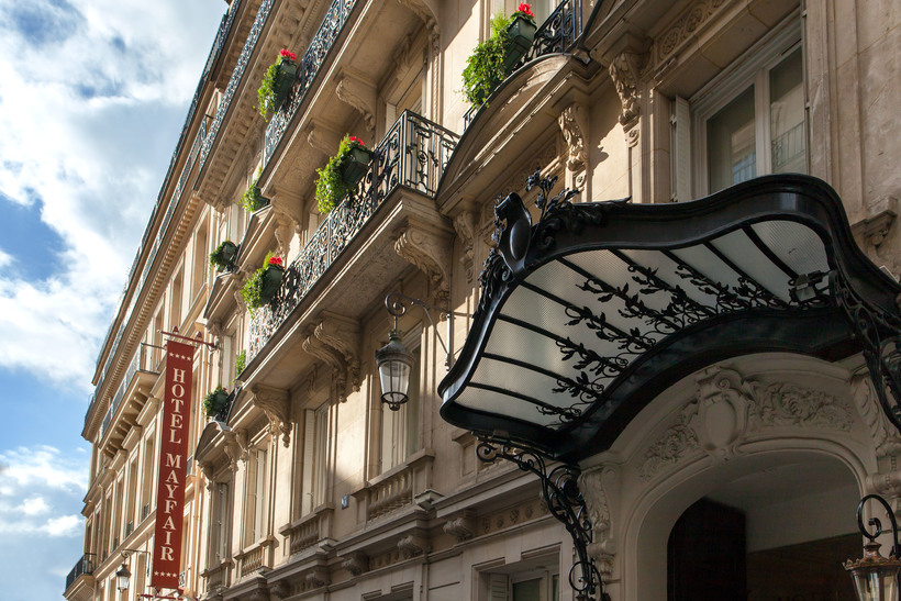 Бутік-готель Mayfair — королівський, вишуканий відпочинок в самому серці Парижа