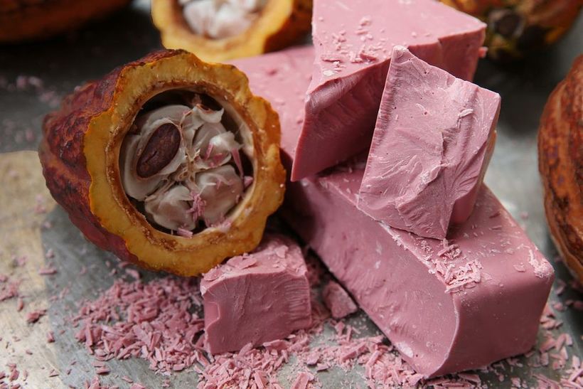 Смачна новинка, яку вам захочеться спробувати — рожевий шоколад
