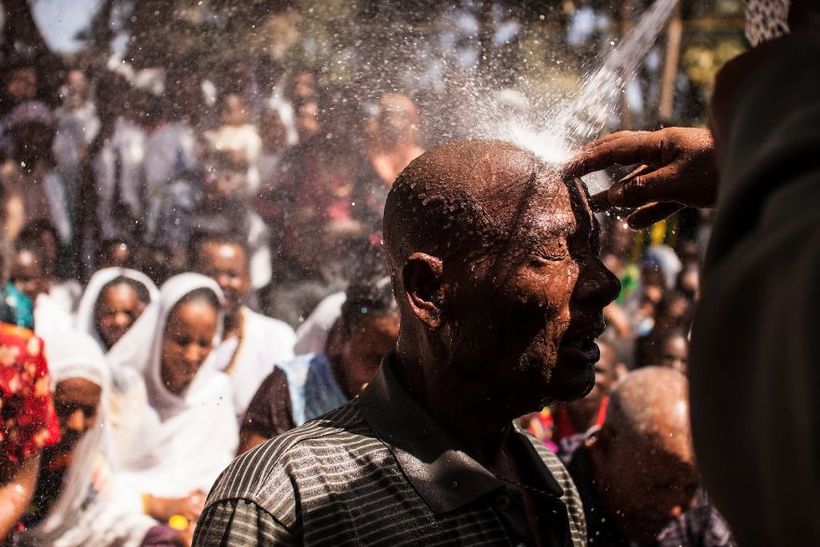 Празький фотограф відправився до Ефіопії, щоб зняти обряд екзорцизму