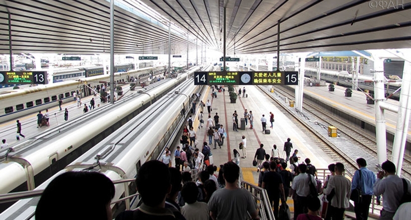Найшвидший поїзд у світі пов'язав Шанхай і Пекін