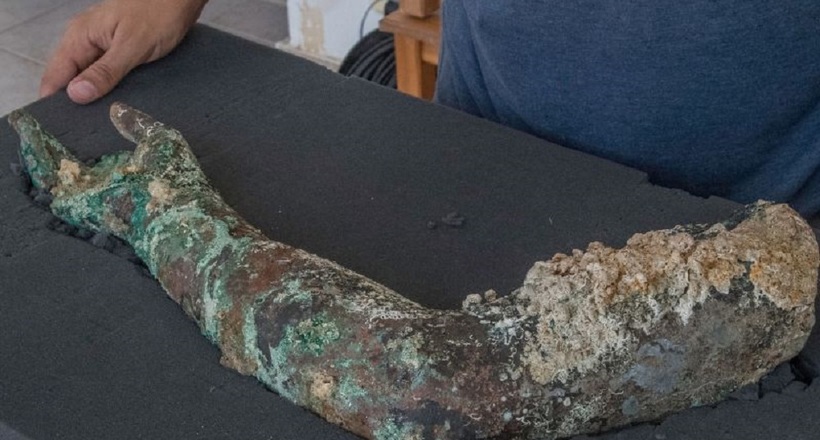 Затонулий колись у Греції корабель виявився сповнений древніх артефактів 