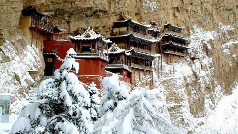 Висячий монастир у Китаї, створений 1 500 років тому прямо на прямовисній скелі 