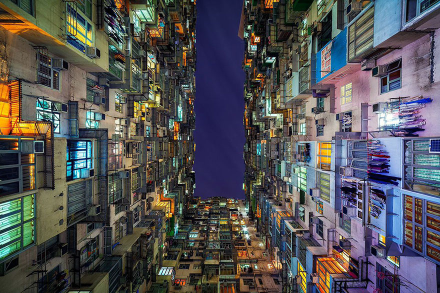 11 фото висоток Гонконгу з переважною симетрією