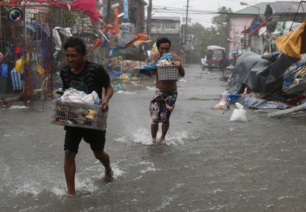 10 страхітливих знімків про руйнівну силу тайфуну Раммасун