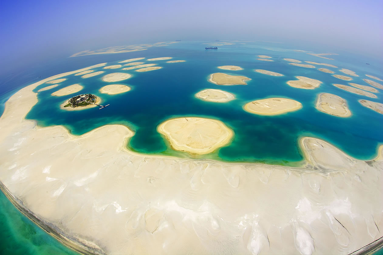 Як створюють штучні острова в Дубаї?